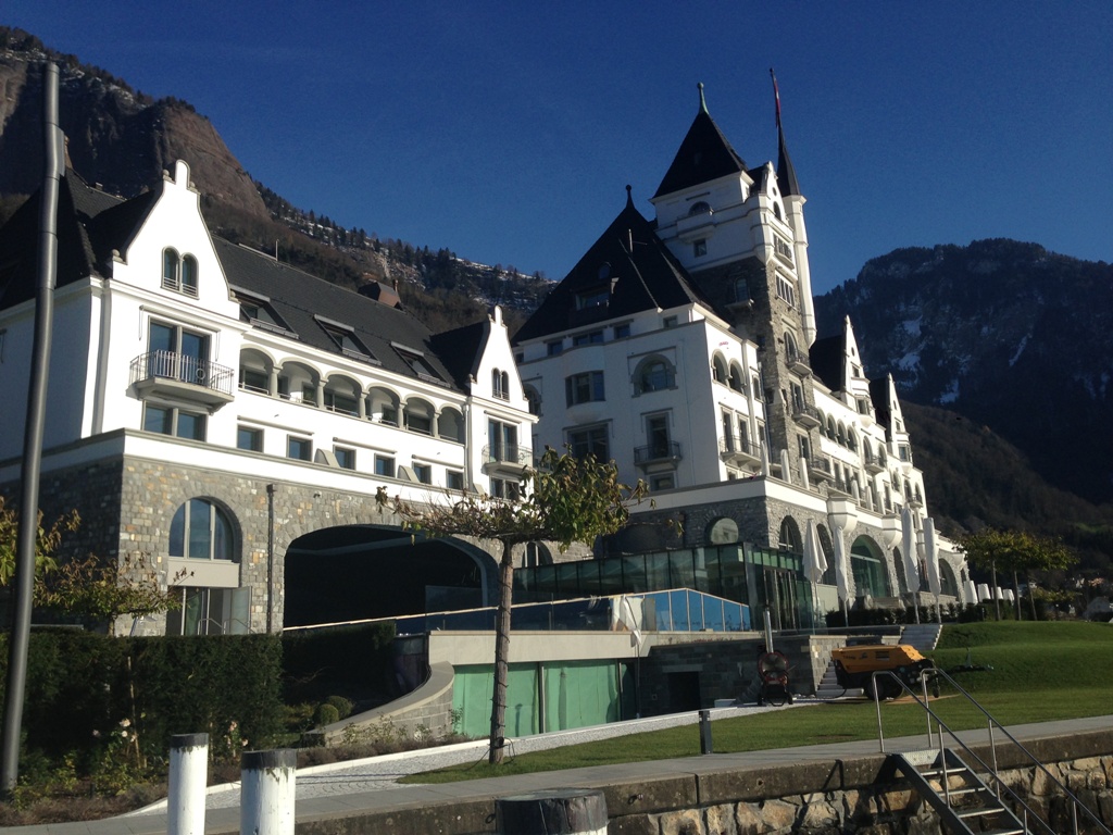 Im März 2013 wurde das Nobelhotel eines österreichischen Multimillionärs nach einer Renovierung für 200 Millionen Euro neu eröffnet. 
